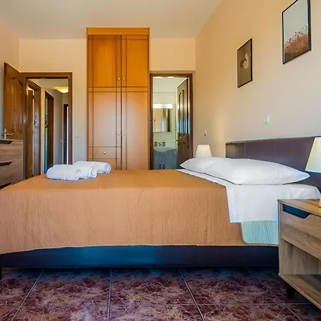 شقة Aristotelis Lakithra-lydia Lakíthra